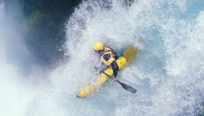 华体会官方-库里帅气登场！乔丹经典流感之战配色球鞋闪耀入场时刻