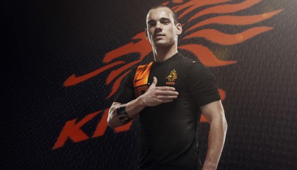 华体会网站：凯恩三度荣膺踢球者世界级殊荣，吉拉西状态低迷引发足坛反思