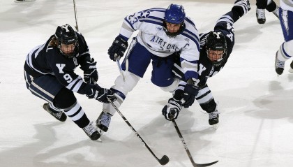 【华体会】足总杯玫瑰德比前瞻，德比郡残阵苦守主场，利兹联轮换博弈客场攻势