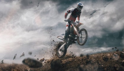 【华体会官方】维尼修斯女友甜蜜分享圣诞合照，球场外恩爱瞬间引热议