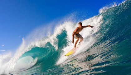 华体会官网-亚历山大40分璀璨夜空 雷霆主场轻取雄鹿迎关键胜利