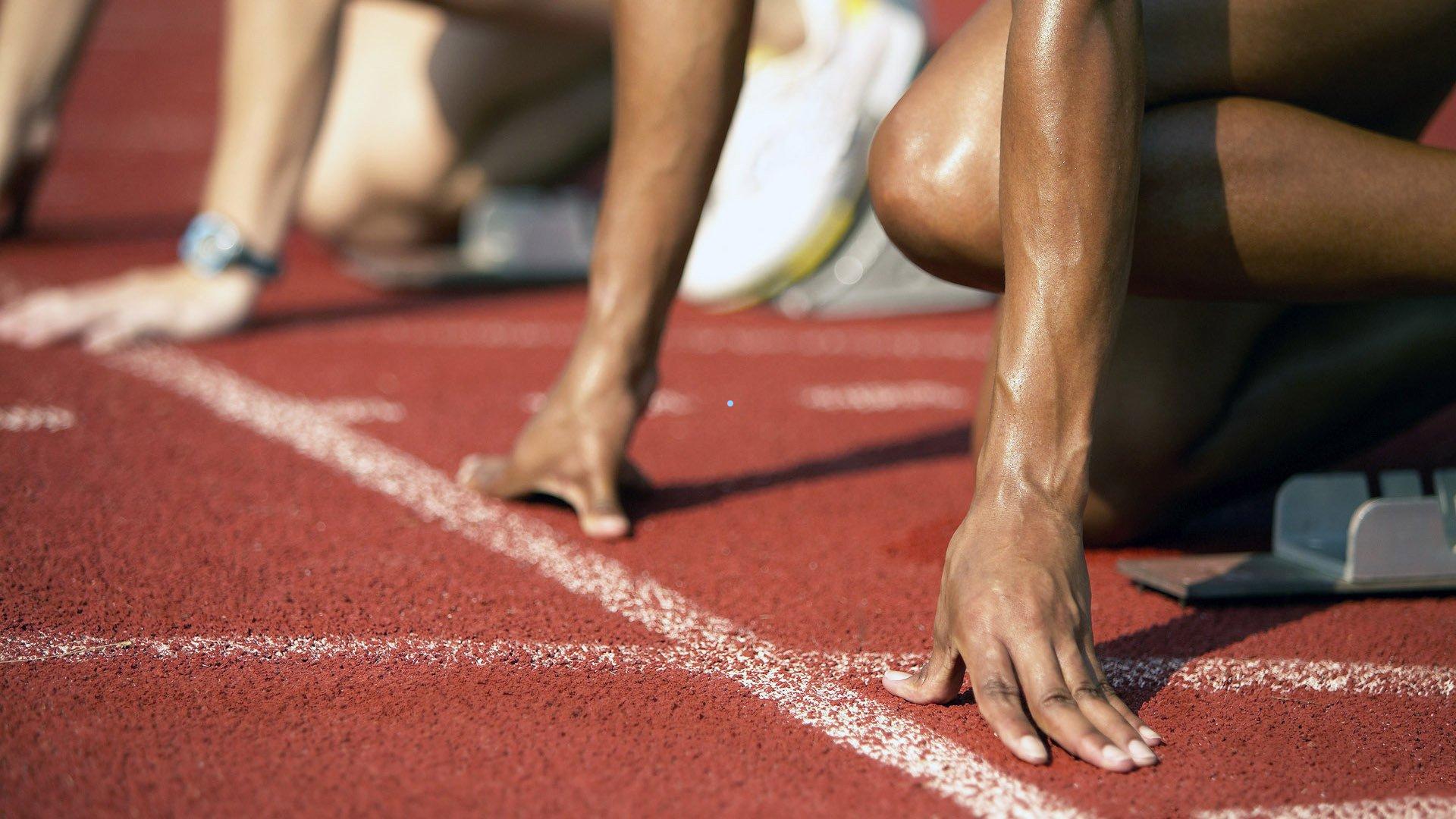 财务压力下的权宜之计，红魔帅位变革折射现代足球残酷经济学